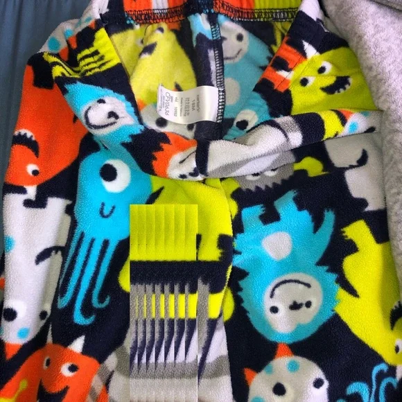 Toddler boys fleece monster pajama set - Picture 3 of 3